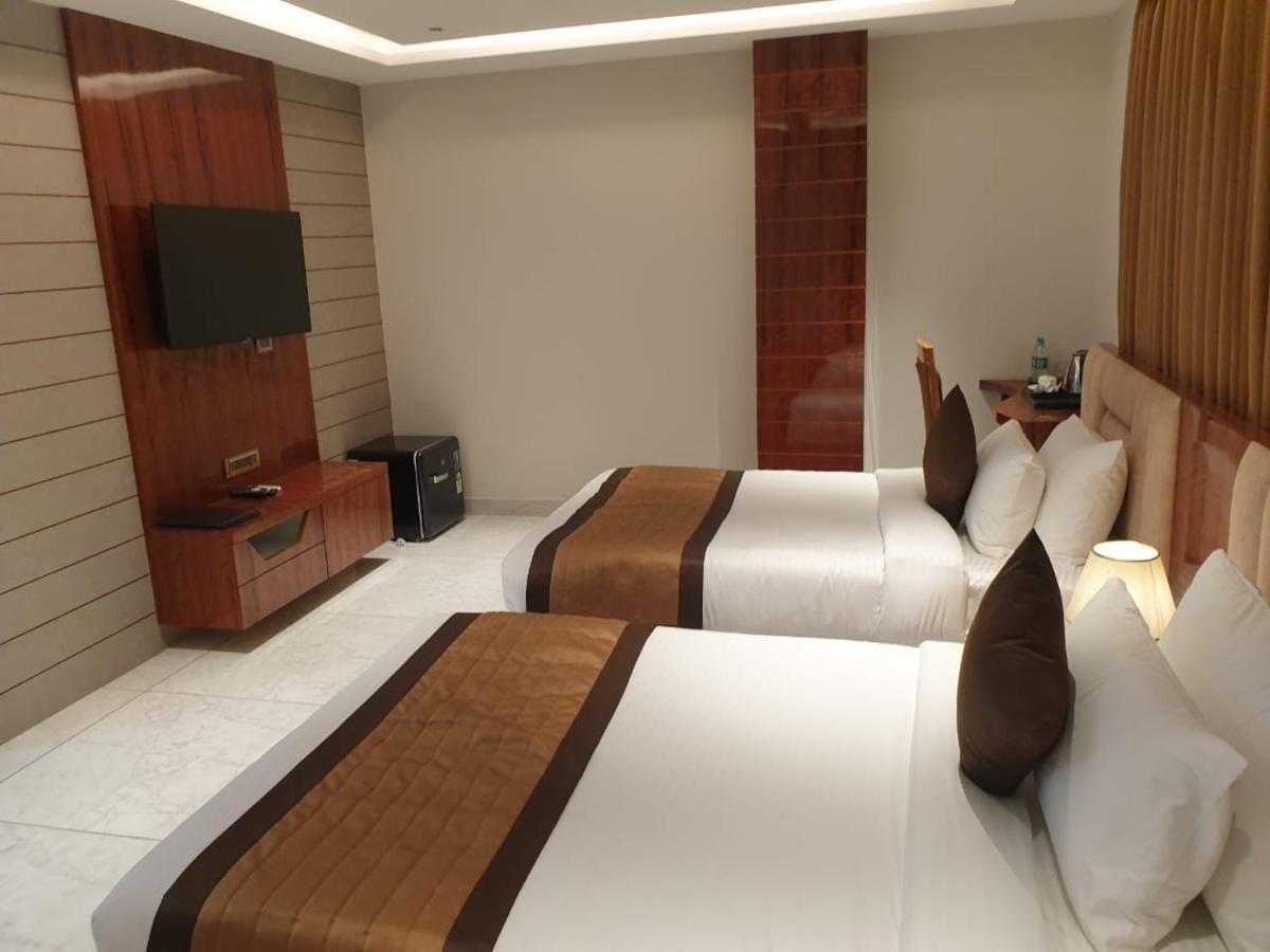 Hotel Suncity Palace Katihār Buitenkant foto