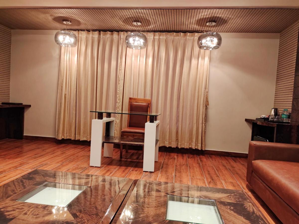 Hotel Suncity Palace Katihār Buitenkant foto