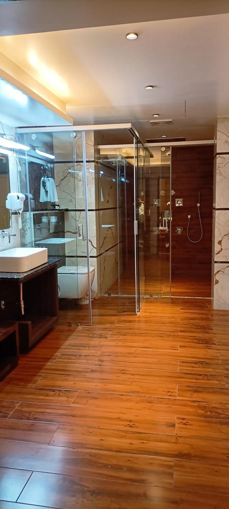 Hotel Suncity Palace Katihār Buitenkant foto