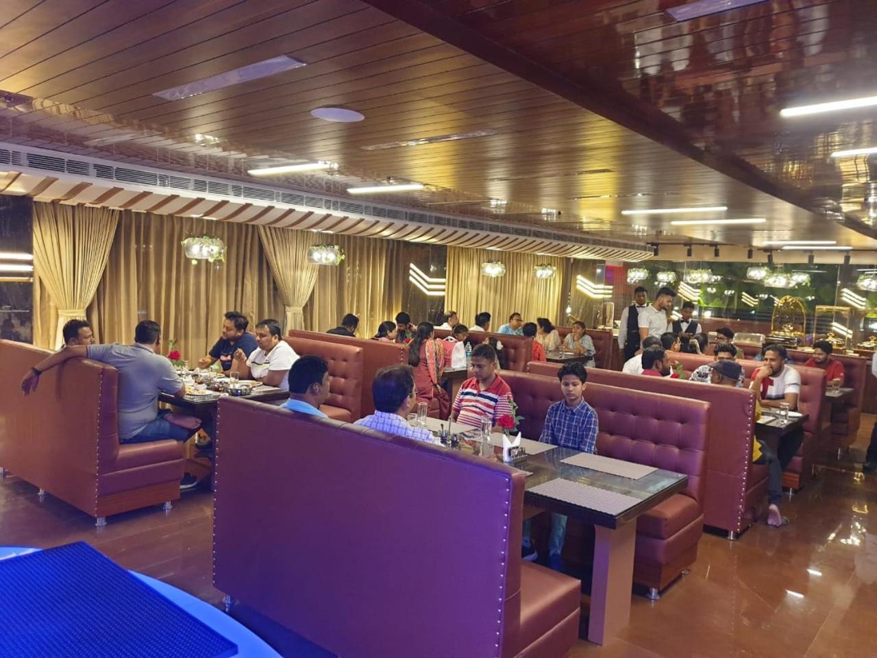 Hotel Suncity Palace Katihār Buitenkant foto