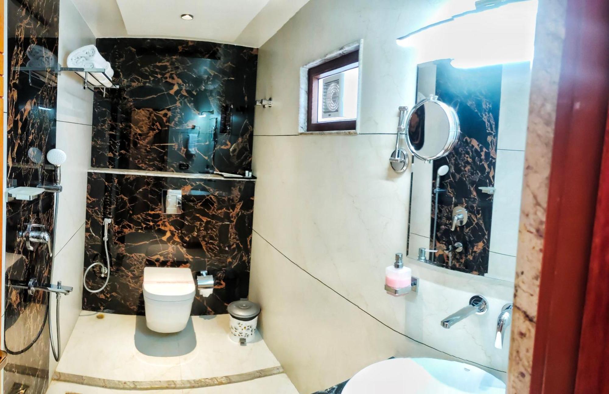 Hotel Suncity Palace Katihār Buitenkant foto