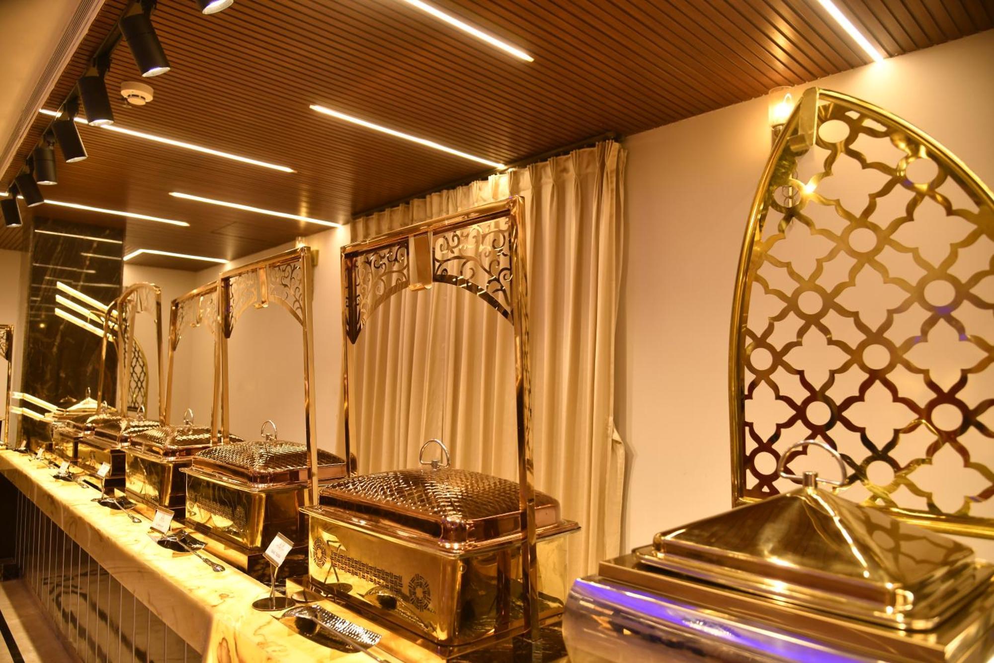 Hotel Suncity Palace Katihār Buitenkant foto